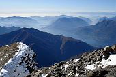 Salita al Monte Legnone con la prima neve in vetta il 25 ottobre 2009 - FOTOGALLERY